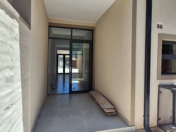 3 Bedroom Flat & Apartment