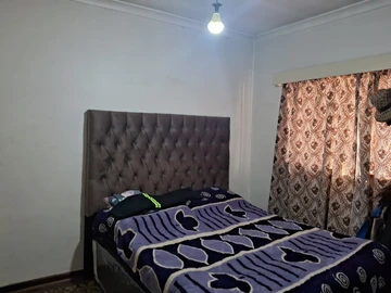 2 Bedroom Flat & Apartment