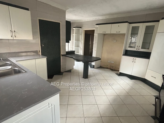 Fully Furnished 6-Bed Vainona Home with Borehole & Lawn