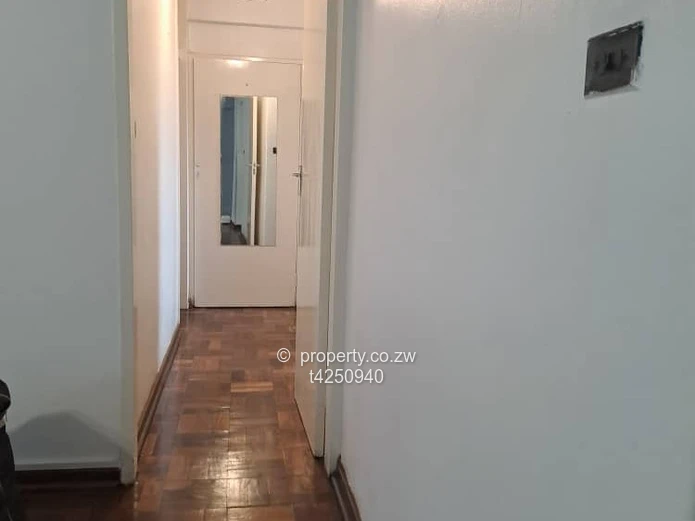 Avenues 2 bed flat for Rent
