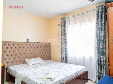 2 Bedroom Flat & Apartment