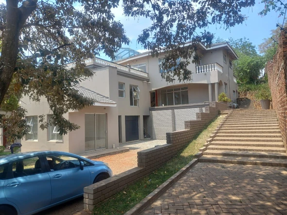 9 Bedroom House