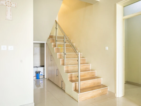 3 Bedroom Flat & Apartment