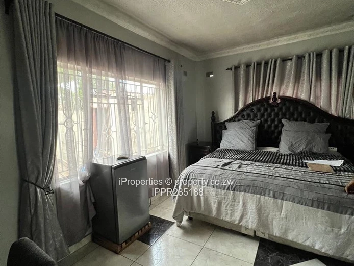 4-Bedroom Home for Sale in Glen View 1 Riverside – Secure, Solar-Powered & Well-Maintained