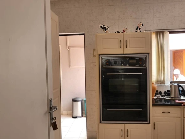 3 Bedroom Flat & Apartment