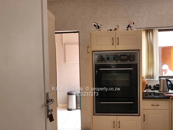 To Let: Fully Furnished 3-Bedroom Townhouse