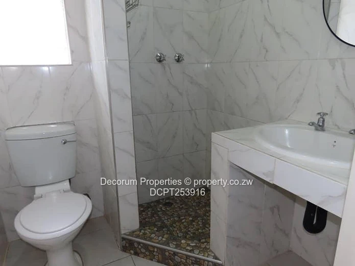3 Bedroom Garden Flat Kamfinsa Greendale For Sale (Sole Mandate)