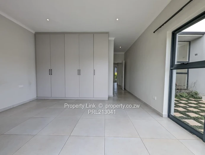 Upmarket 3 Bed Townhouse For Sale In Greendale