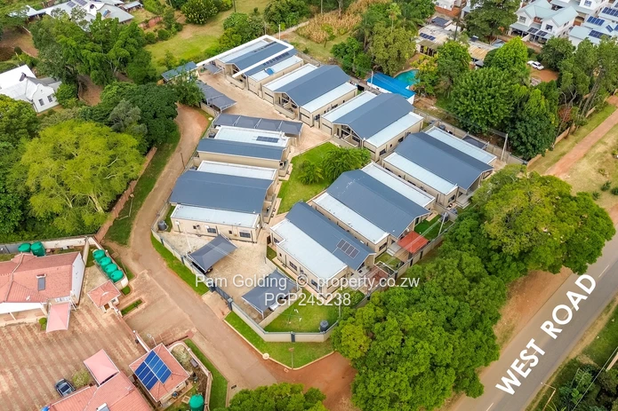 Modern 3 Bedroom Townhouse  (Sole Mandate)