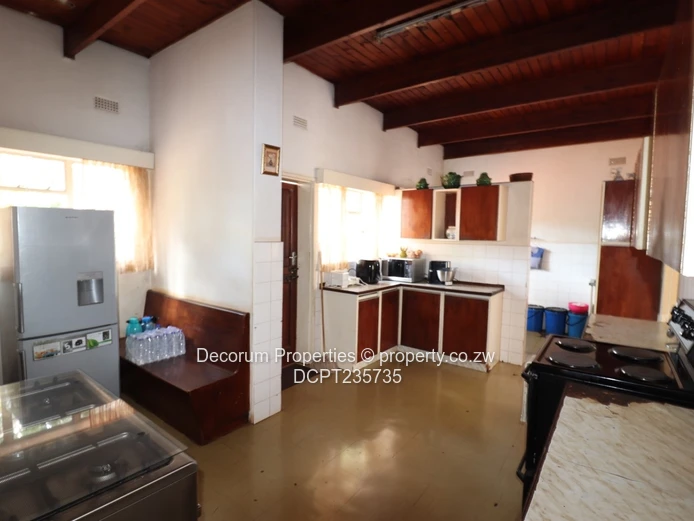 Spacious 4-Bedroom House for Sale in Greendale North