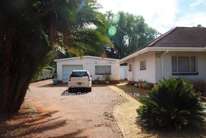 Neat Home In  Bluffhill