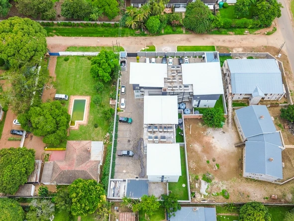 2 Bedroom Flat & Apartment