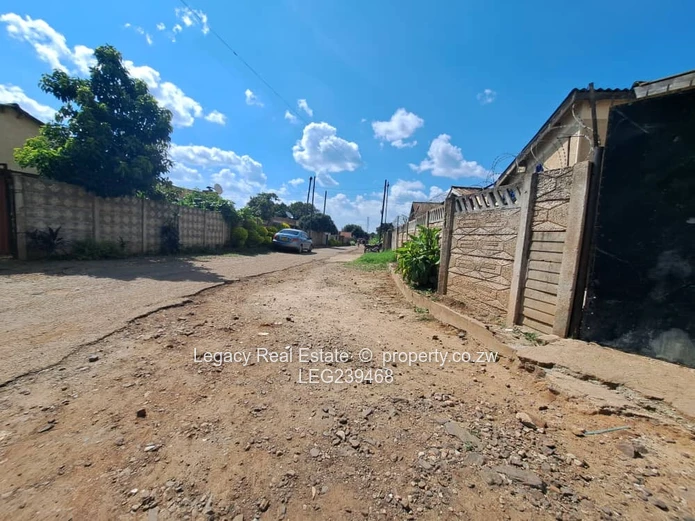 Dzivarasekwa Gunhill Family Home with ensuite & borehole