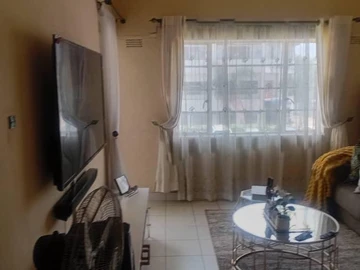 2 Bedroom Flat & Apartment