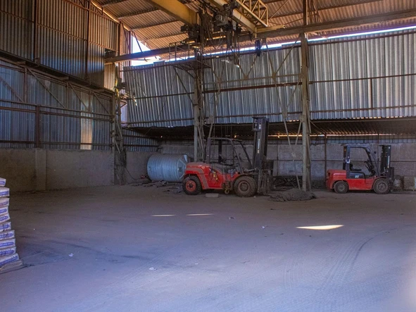 Warehouse & Factory