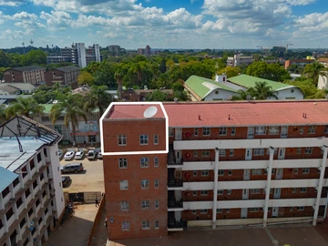 2 Bedroom Flat & Apartment