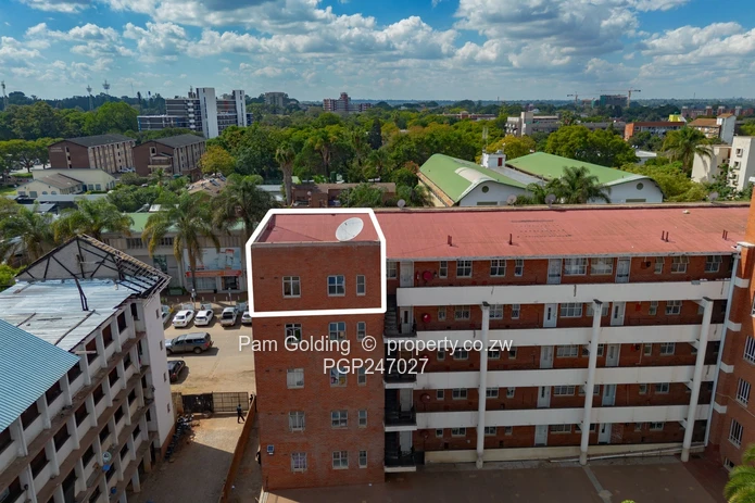 Well maintained 2 bedroom flat (Sole Mandate)