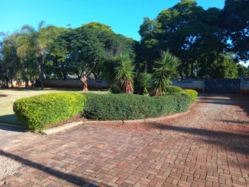4 bedroomed house in Greendale 