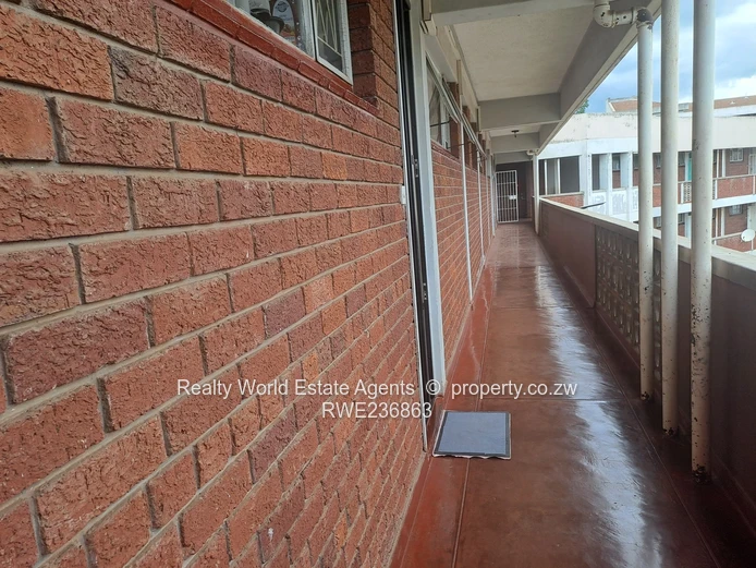 Flat fir sale (Sole Mandate)