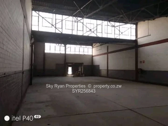 warehouse to rent  in southerton 