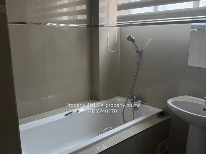To Let | Modern 2-Bedroom Apartment – Upper Avenues
