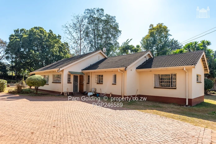  4 Bedroom Family Home With A Prolific Borehole