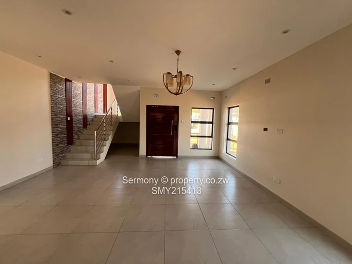 Luxurious 4-Bed Townhouse in Marlborough Up For Grabs 