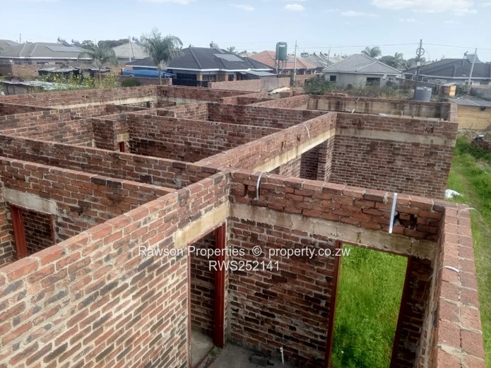 Finish to your own taste in Madokero Estate  (Sole Mandate)