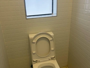 4 Bedroom Flat & Apartment