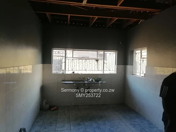 Massive Residential Property In Chipukutu Up For Grabs, 