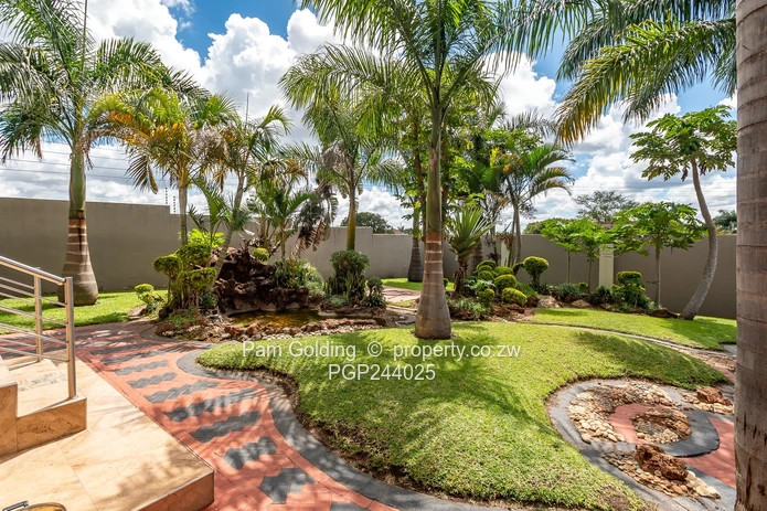 Stunning Family Home In New Pomona (Near Vainona) (Sole Mandate)