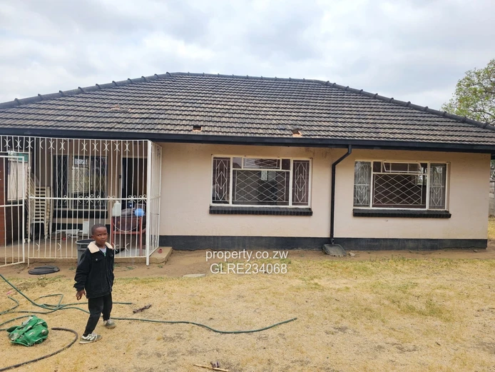 Spacious Corner Property in Mabelreign FORSALE 