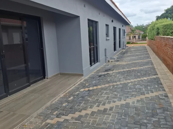 4 Bedroom Garden Flat