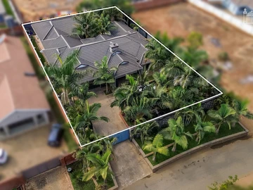 5 Bedroom House