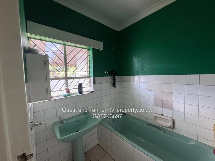 3 Bedroom House on Harare Drive Frontage, Sunridge, Harare