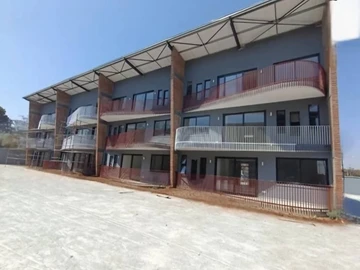 2 Bedroom Flat & Apartment