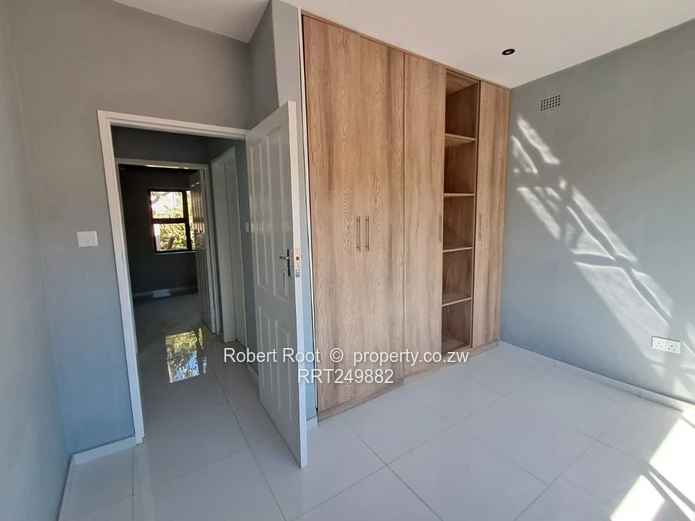 Neat newly buit 3 bed cottage