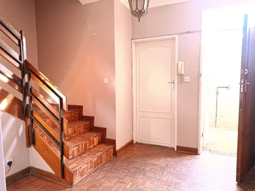 4 Bedroom Flat & Apartment