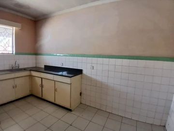 2 Bedroom Flat & Apartment