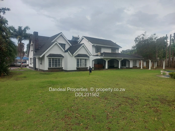 Corner Harare Drive and Borrowdale Road