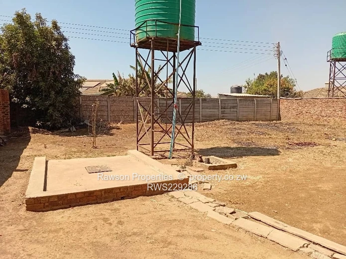 **Spacious 4-Bedroom Home with Borehole in Harare West for Sale** (Sole Mandate)