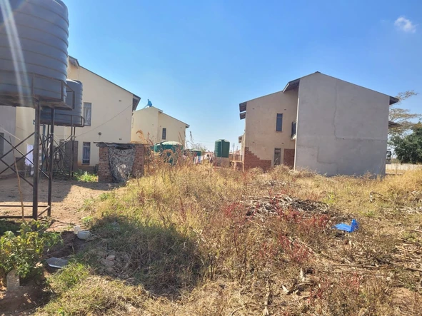 2 Bedroom Flat & Apartment