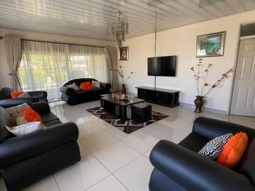 6 Bedroom House