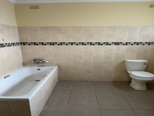 3 Bedroom Flat & Apartment