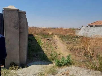 Stands & Residential Land