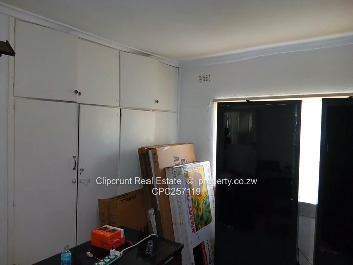 Milton Park Commercial House For Sale