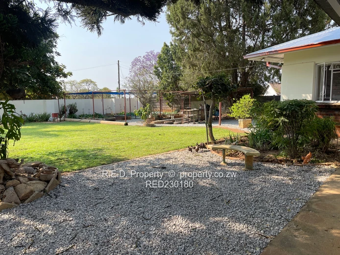 Comfortable family home In Hillcrest! 