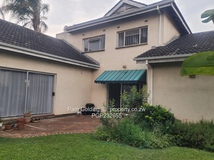 A Garden Flat With A Garden !!!