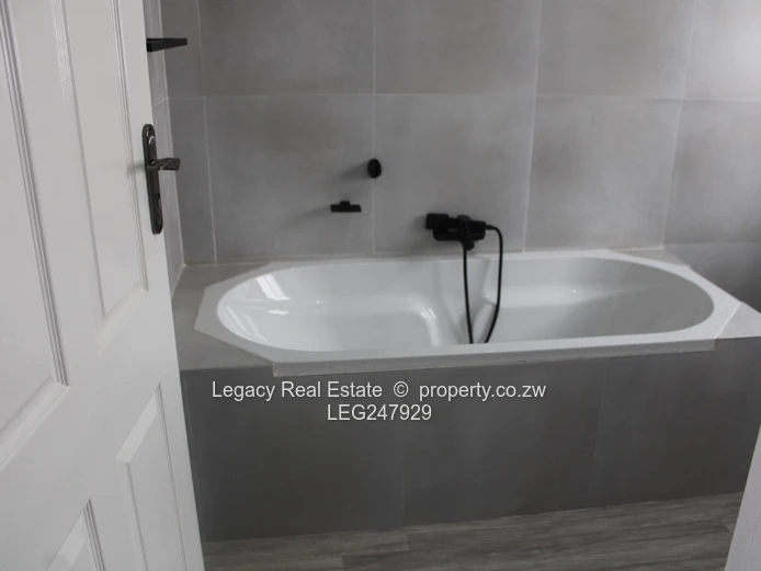 Beautiful Modern Home With Borehole In Mabvazuva,Stylish Family Residence With Modern Finishes