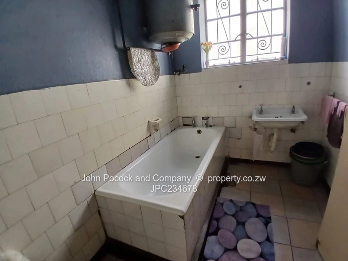 A Charming Apartment Unit - Bulawayo CBD